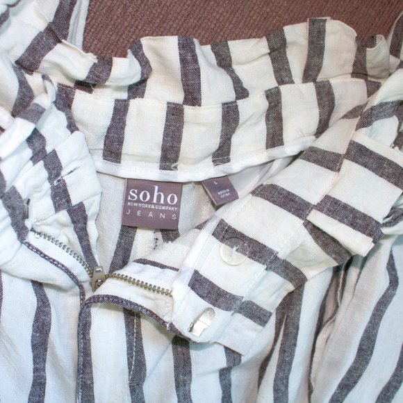 Soho New York & Company Jean | White and Dark Gray Trousers - Picture 4 of 4